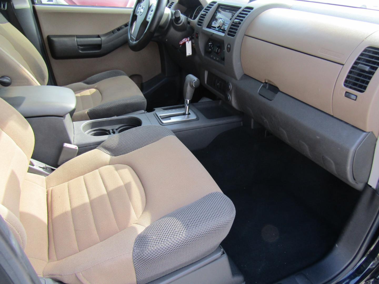 2005 Black /BROWN/TAN Nissan Xterra (5N1AN08U85C) with an 6 Cyl engine, Automatic transmission, located at 15016 S Hwy 231, Midland City, AL, 36350, (334) 983-3001, 31.306210, -85.495277 - Photo#9